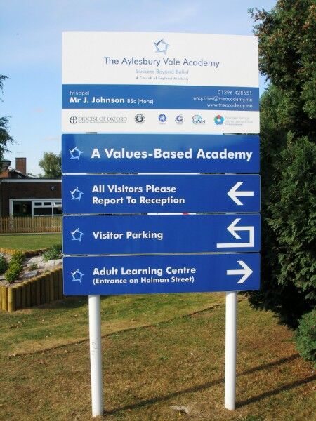 directional-bespoke-signs-plate-and-post-anti-vandal-sign