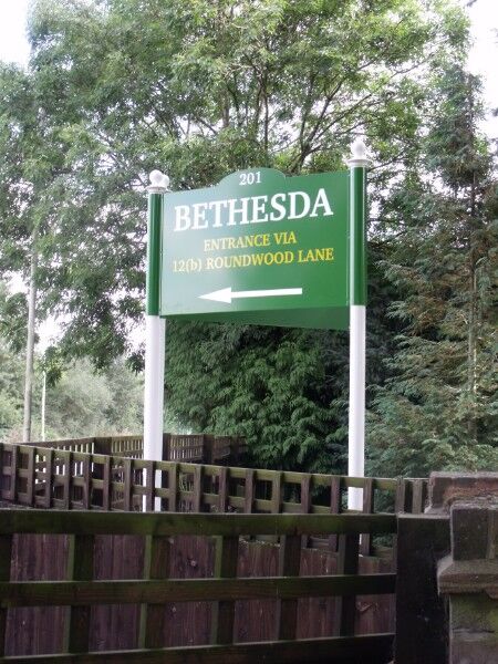Sleeve System   Double Sided Post Mounted Sign With Ball Finials